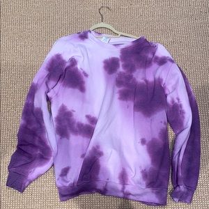 Crewneck sweatshirt